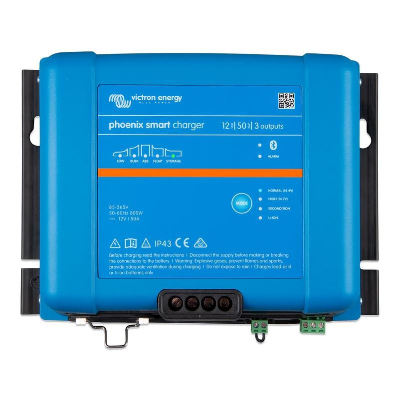 Victron Energy Laddare Phoenix Smart 12V/50A IP43 3 utgångar med Bluetooth -