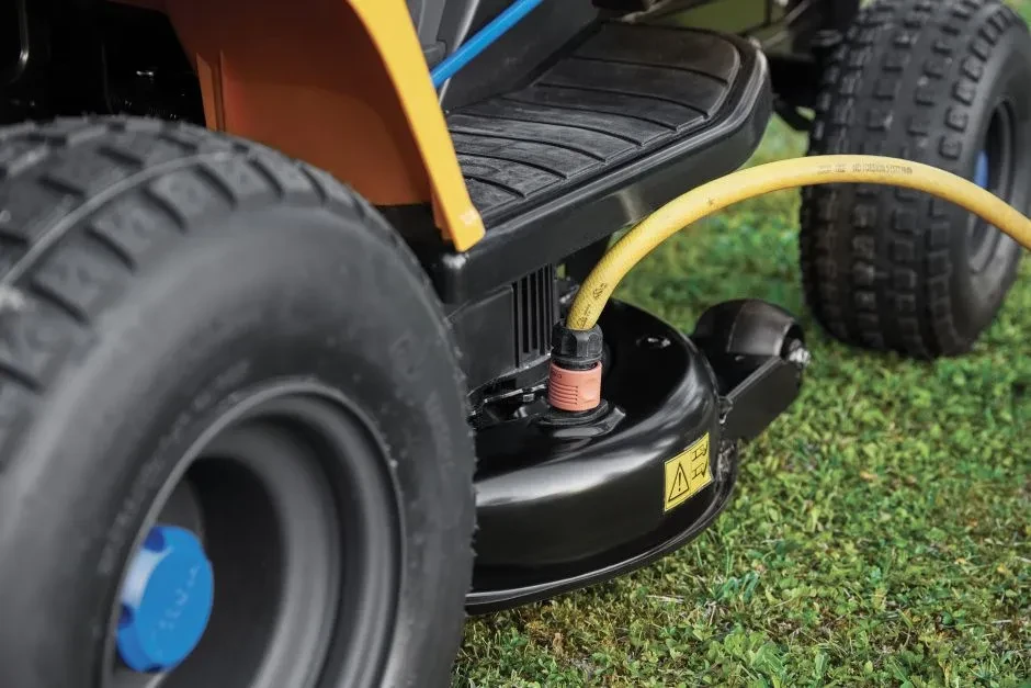 cf3d7fc1c6d869a389a9a547d19b3f03e031_ESTATE584e_2T