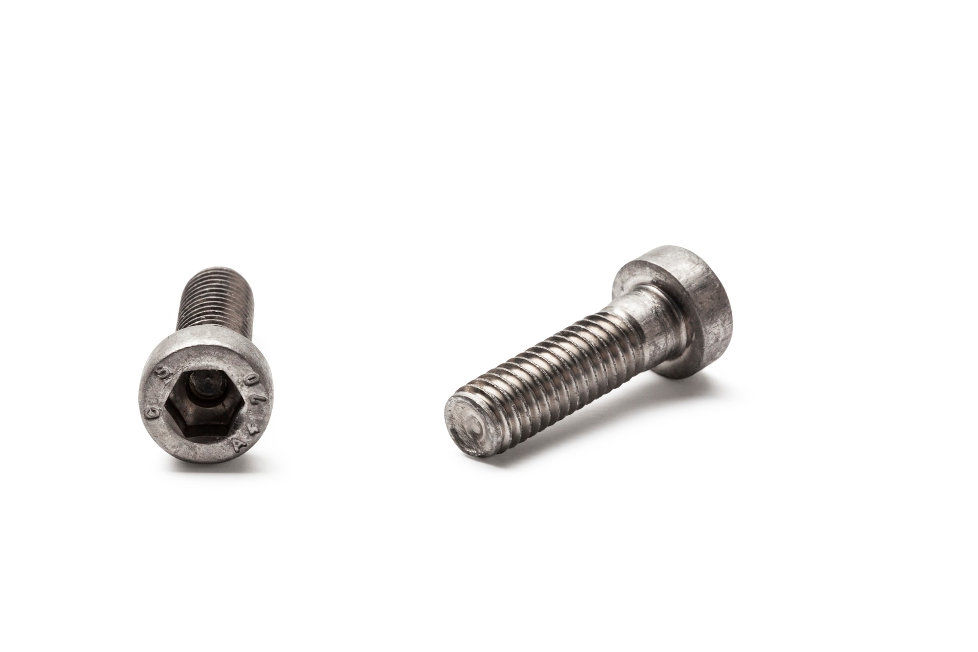 Arvid Nilsson Kuusiokoloruuvi MLC6S ohjauksella A4 UBox