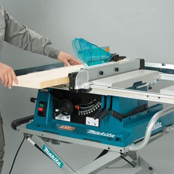 Makita Bordssåg 2704N