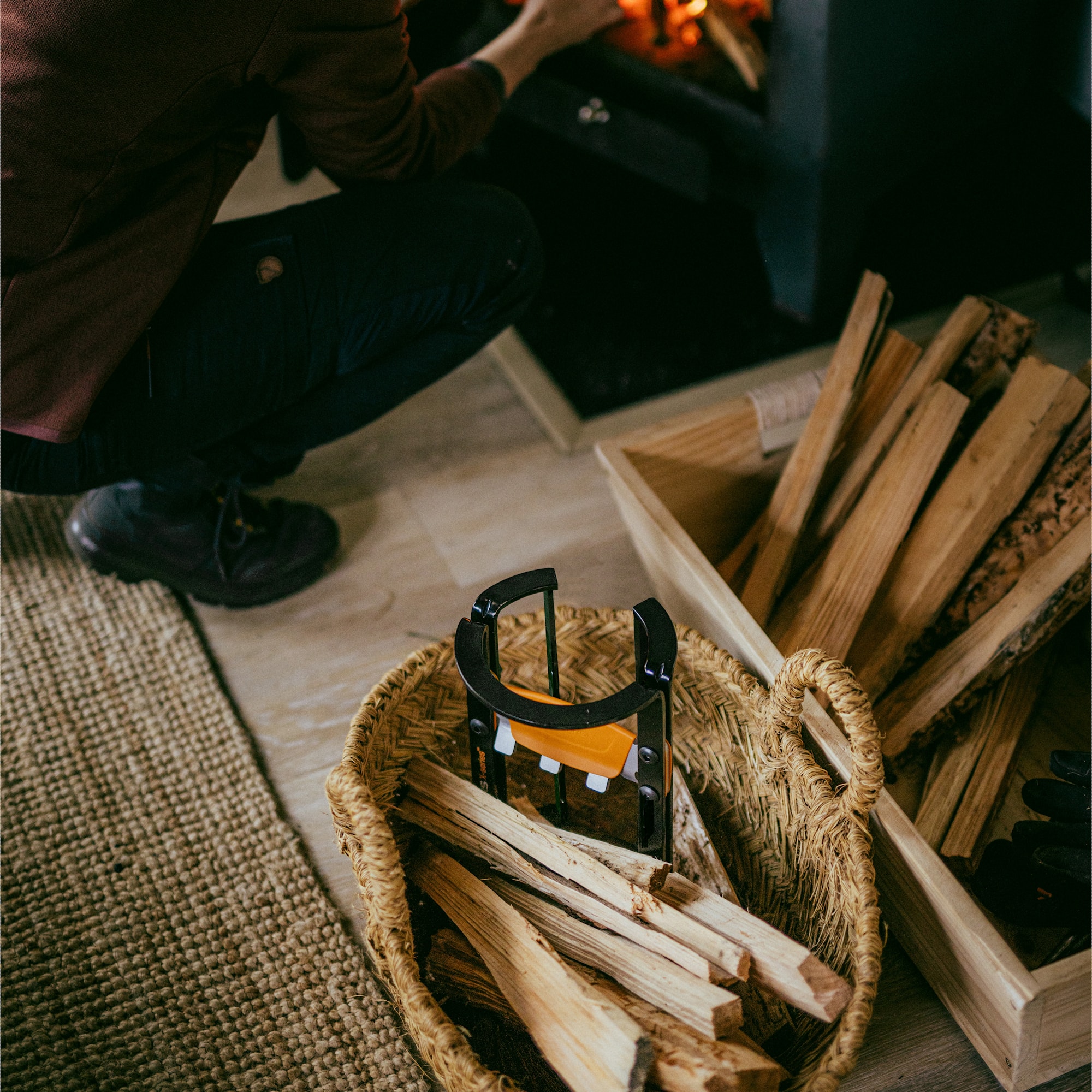 1079157_Fiskars_Xseries_Kindling_maker_S_Environme