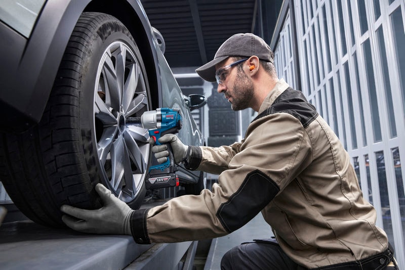 04GDS_18V-780_ApplicationImage_Wide_04 (1).jpg