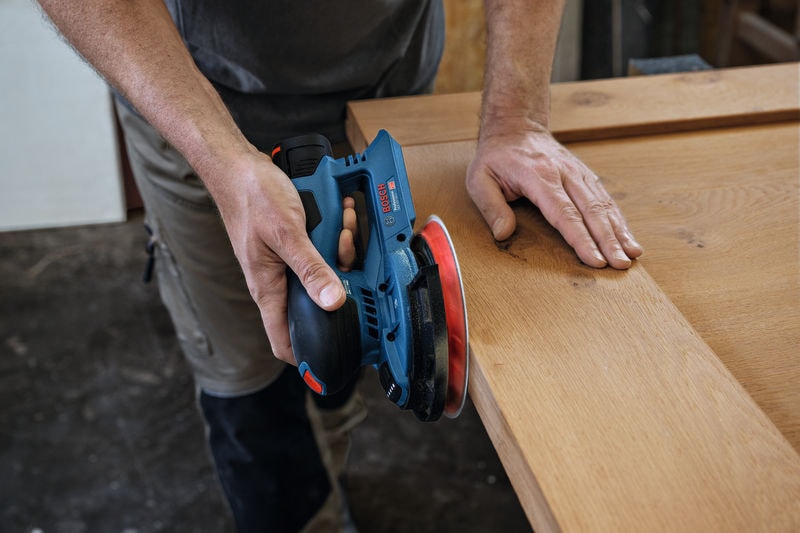 GEX_12V-150-3_Application_Wood_Closeup_02729 (7).j