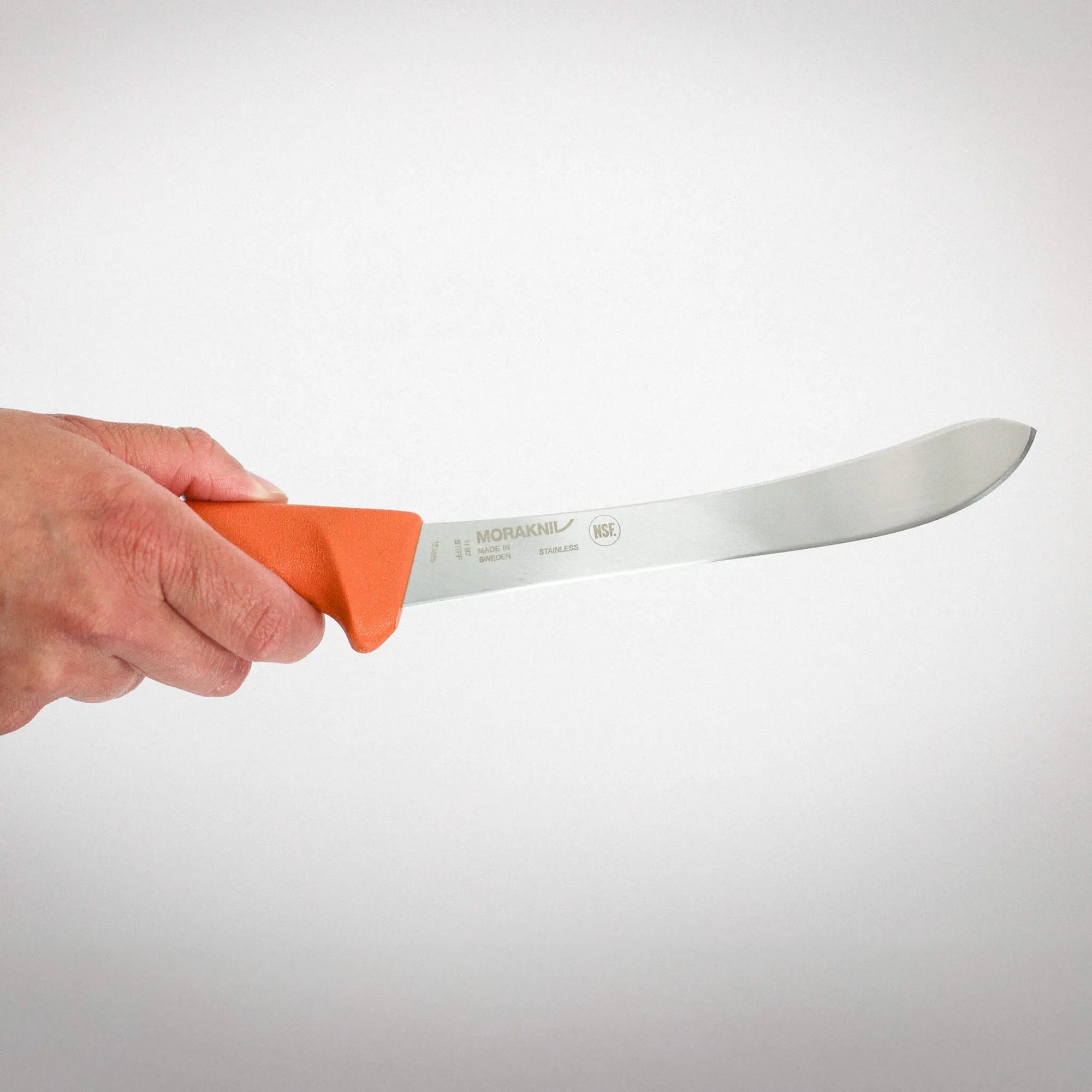 Hunting_Butcher_Knife_Hand_b5725c30-9a55-40df-8253