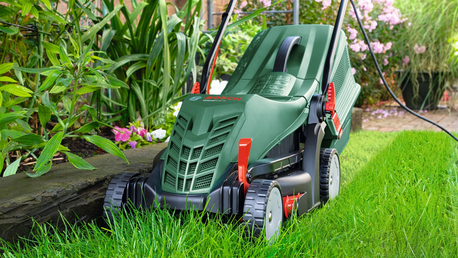 Bosch DIY Gräsklippare Universal Rotak 34-405