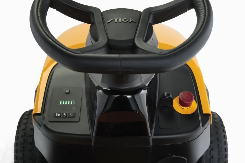 b52b01ce4b24646899363da4d8e051714_ESTATE384e_2T220