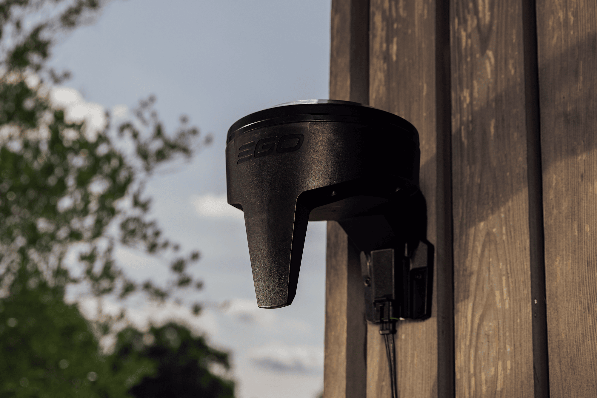 AURA-R2_Power+_Robotic Mowers_Lifestyle Photograph