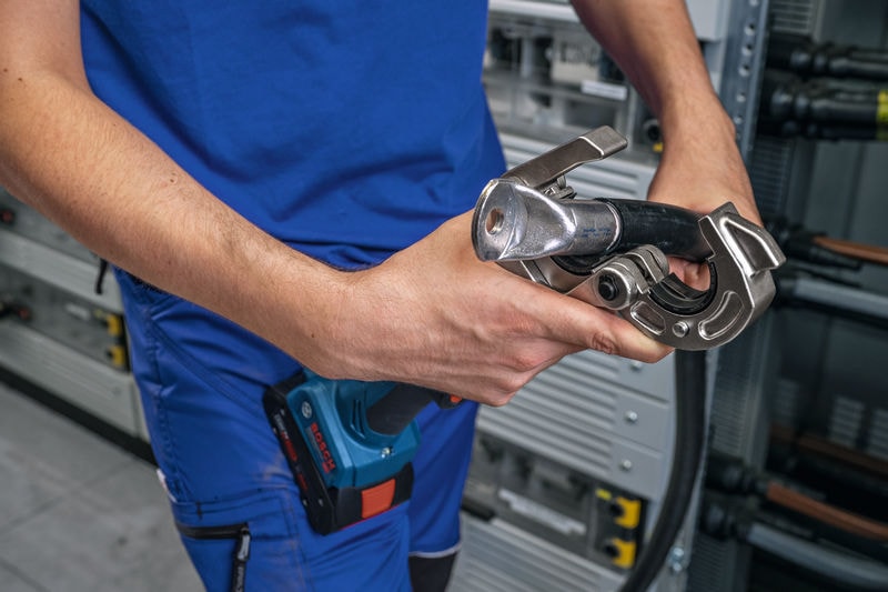 GPH_18V-60_Application_Close_0459 (3).jpg