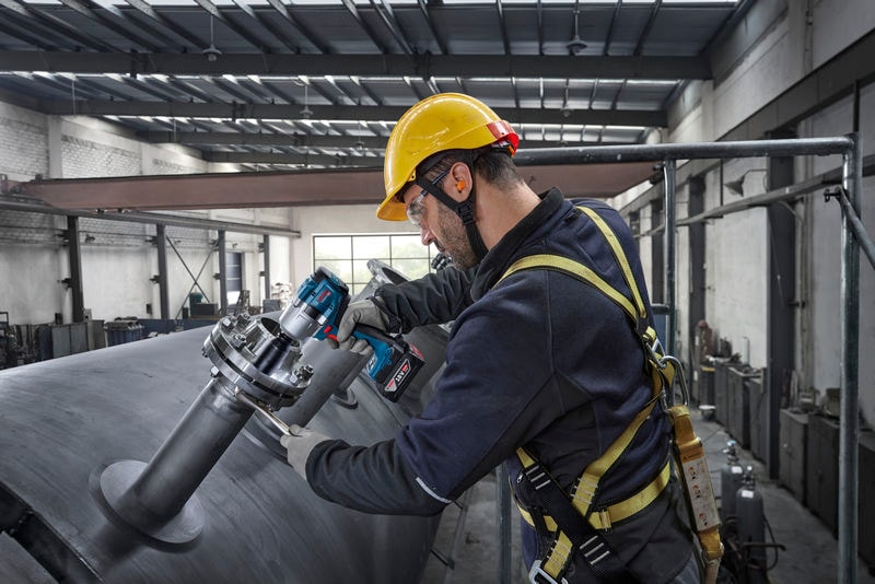 01GDS_18V-780_ApplicationImage_Wide_01 (1).jpg