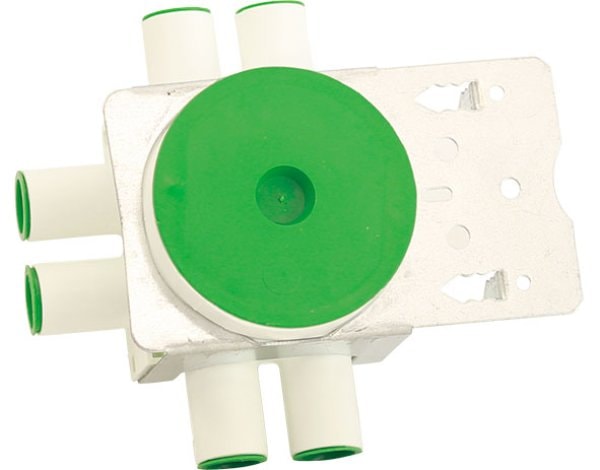 Amiga Apparatdosa 6 uttag med fästplåt 55mm